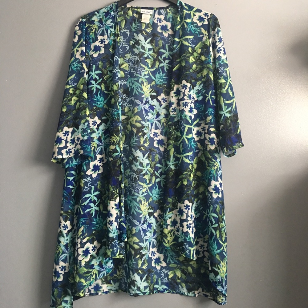 Vicki wayne woman’s seer kimono